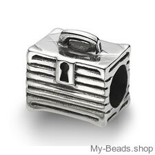 My-Beads bedel Reiskoffer zilver. 

Deze zilveren bedel past op alle gangbare bedelarmbanden.

Edelmetaal: echt zilver, 925 (1e gehalte), nikkelvrij.

Inclusief geschenkverpakking.