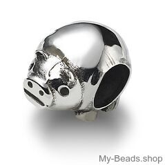 My-Beads charm Pig Sterling Silver

This silver charm fits all common charm bracelets.
Material: Sterling Silver 925.
Includes gift packaging