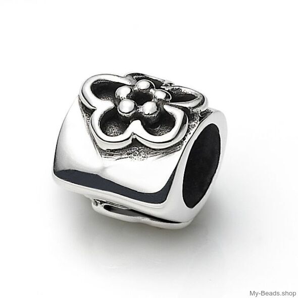 My-Beads Charm Blumenfantasie Silber

Dieser silberne Charm passt zu allen gängigen Bettelarmbändern.
Material: 925er Sterling Silber.
Artikel kommt mit Geschenkverpackung.
Preise inkl. MwSt.