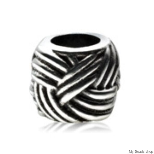 My-Beads Charm Fantasie Silber

Dieser silberne Charm passt zu allen gängigen Bettelarmbändern.
Material: 925er Sterling Silber.
Artikel kommt mit Geschenkverpackung.
Preise inkl. MwSt.