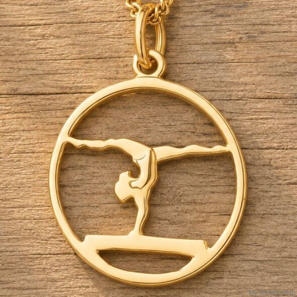 Gold plated zilveren hanger met een gold plated zilveren collier van een gymnaste die een oefening doet op de evenwichtsbalk. 
Mooi cadeau voor verjaardag.