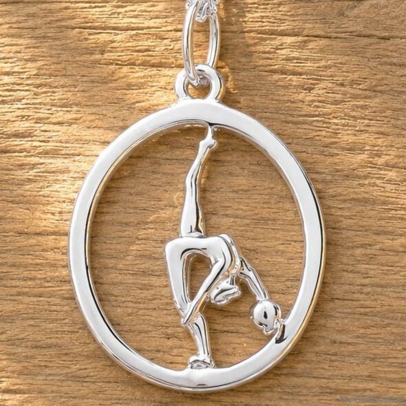 Ginnasta ritmica con palla ciondolo in argento Sterling 925